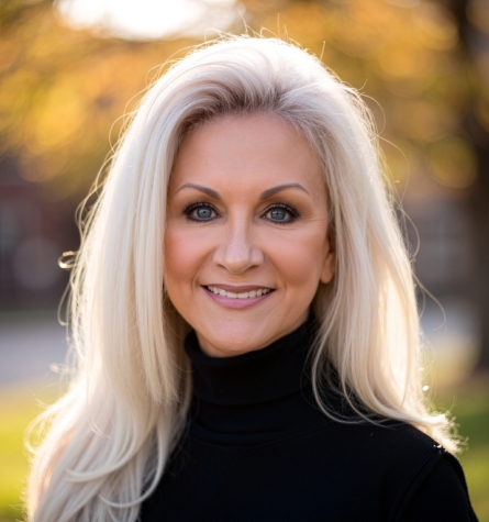 Agatha Hodgins Award Sharon Pearce Headshot