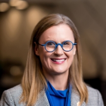 Headshot of Jennifer Banek