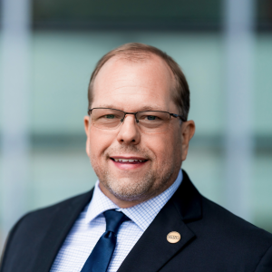 Headshot of Larry Finley