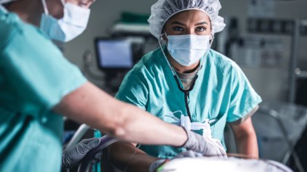An Army CRNA in the operating room.