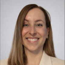 Headshot of Lesley Toennies